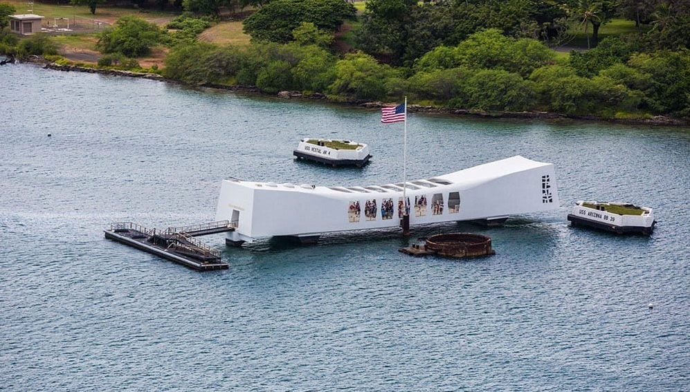 Excursión a Pearl Harbor y Honolulu en avión - Foto 1