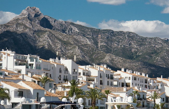 Mijas, Marbella and Puerto Banus from Fuengirola - Photo 3