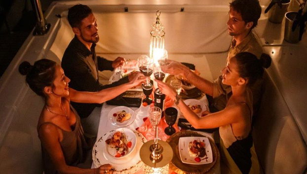 Jantar romântico em um iate de luxo - Cruzeiro privado - Foto 2