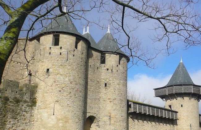 Costumed guided tour of the City of Carcassonne (on foot) - Photo 4