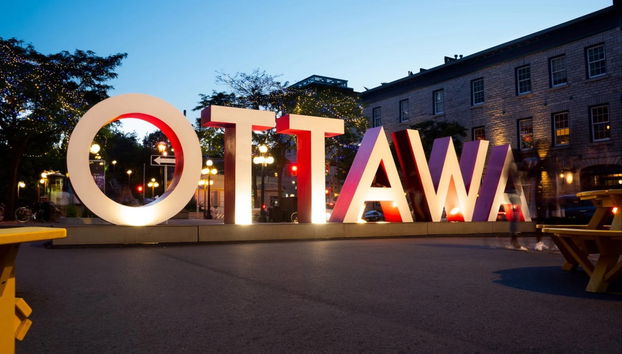 Visite de nuit dans Ottawa + croisière et spectacle son et lumière - Photo 2