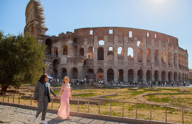 Sesión fotográfica privada en el exterior del Coliseo - Foto 2