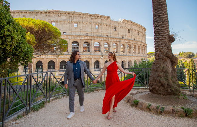 Sesión fotográfica privada en el exterior del Coliseo - Foto 3
