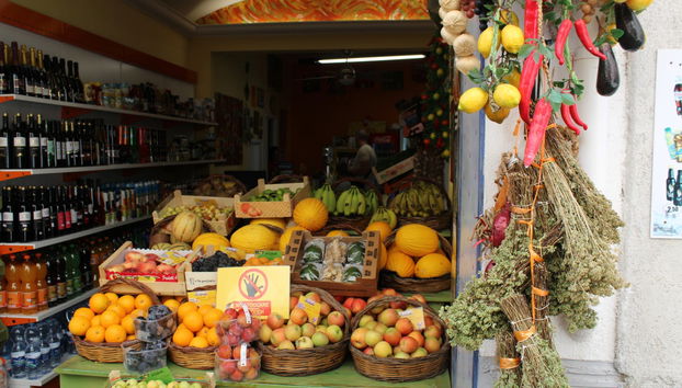 Percorrendo i mercati di Cefalù