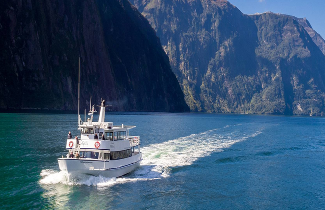 Discover Milford Sound from Te Anau with Lunch - Full-Day Tour - Photo 3