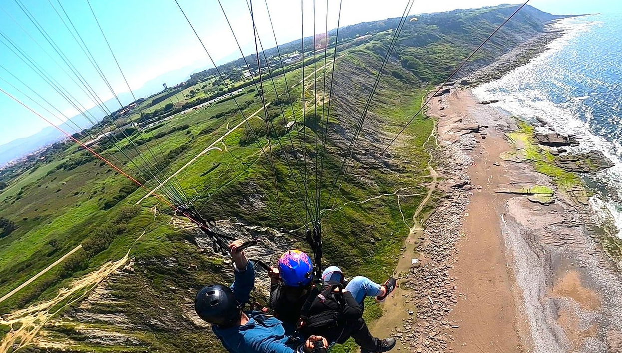 Vol en parapente au-dessus de Getxo - Photo 1