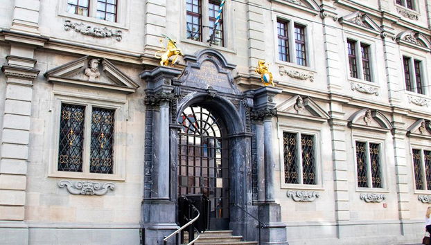 Puertas secretas del misterioso Zúrich con un lugareño - Recorrido a pie para grupos pequeños - Foto 3