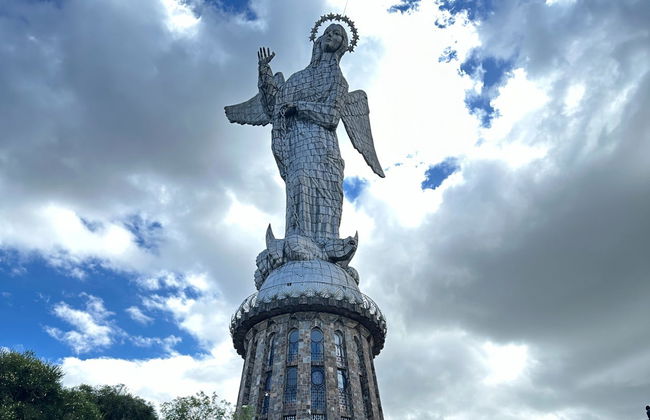 Visita guiada por Mitad del Mundo e o Museu Intiñan + Teleférico - Foto 4