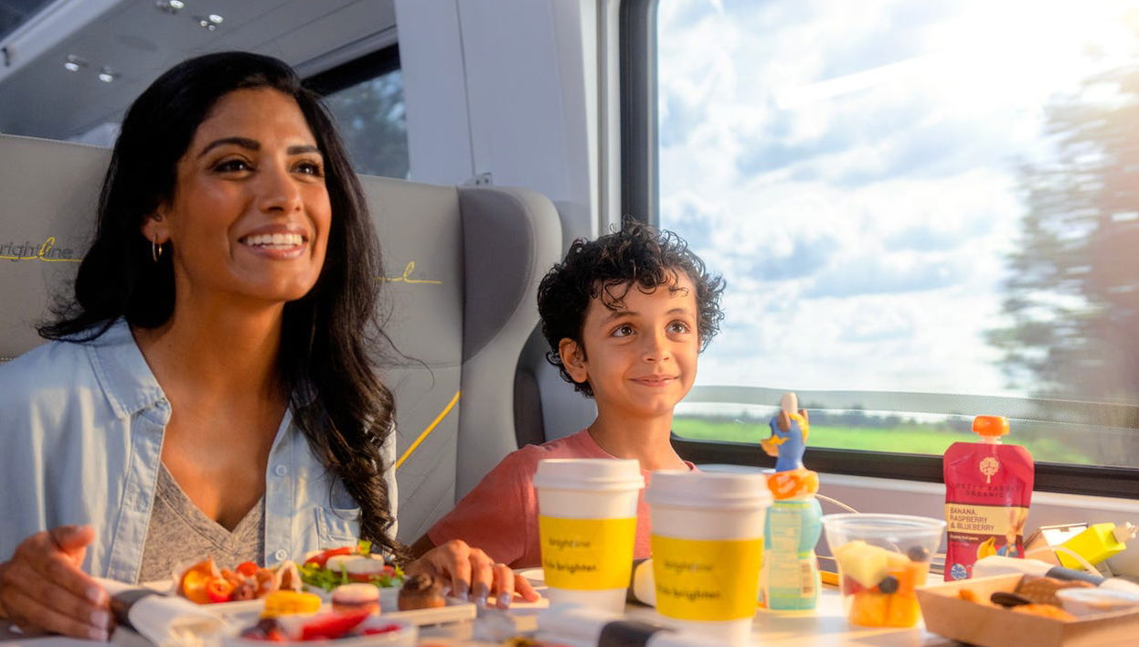 Tren de alta velocidad Brightline entre West Palm Beach y Miami - Foto 1