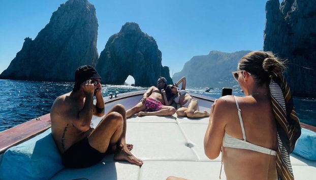 Capri Sightseeing Bus + Boat Trip - Photo 5