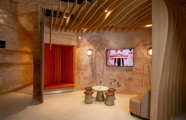 Plaza Premium Lounge: Aeropuerto Internacional Queen Alia, Salidas Internacionales - Entrada - Foto 4