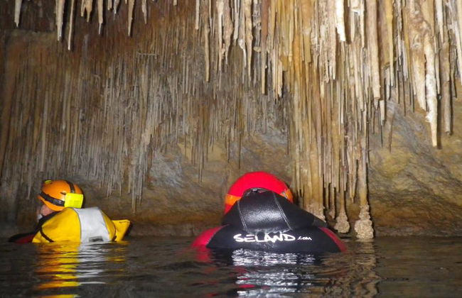 Spéléologie dans la Cova des Coloms - Excursion d'une demi-journée - Photo 1