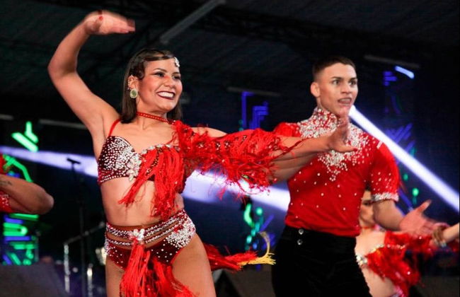 Cena y espectáculo de salsa en Cali - Foto 6
