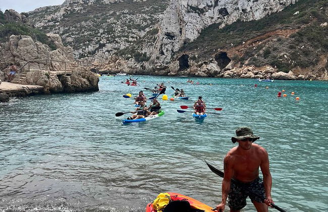 Kayak Granadella Excursión Guiada en sus cuevas y Cala en Caló - Foto 12