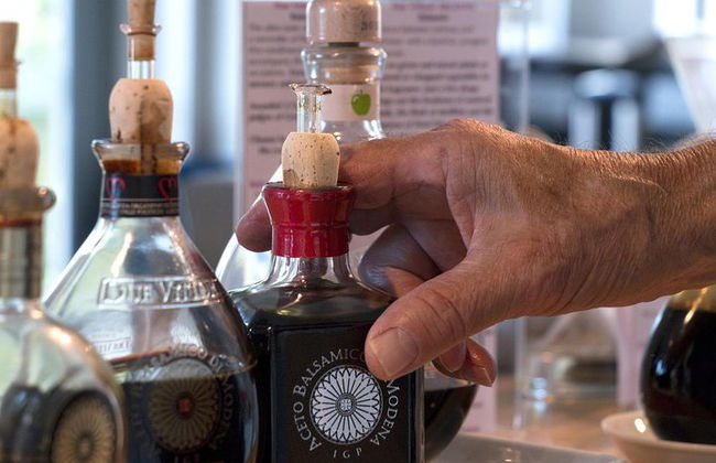 Balsamic Vinegar Experience with Private Transfer - Foto 2