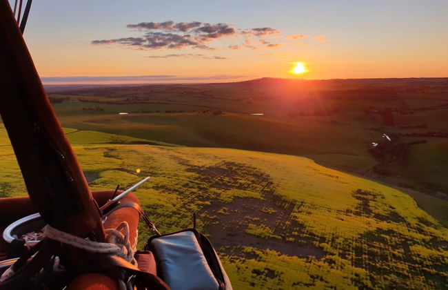 Geelong Hot Air Balloon Ride - Photo 3