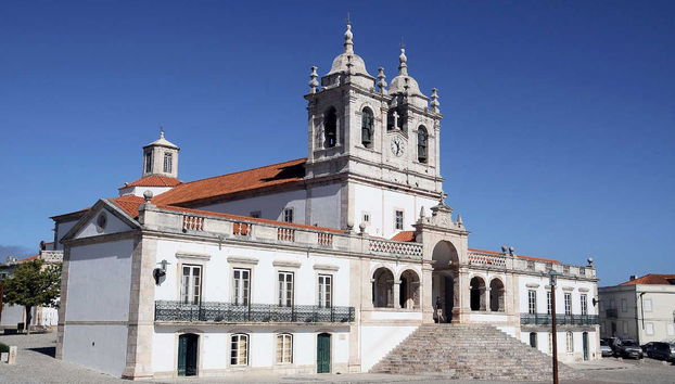 Batalha, Nazaré, Alcobaça & Óbidos Tour - Photo 2