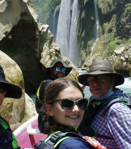 Foto de Excursión a la cascada de Tamul y la cueva del Agua