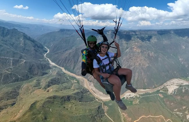 Vuelo en parapente por el Cañón del Chicamocha - Foto 7