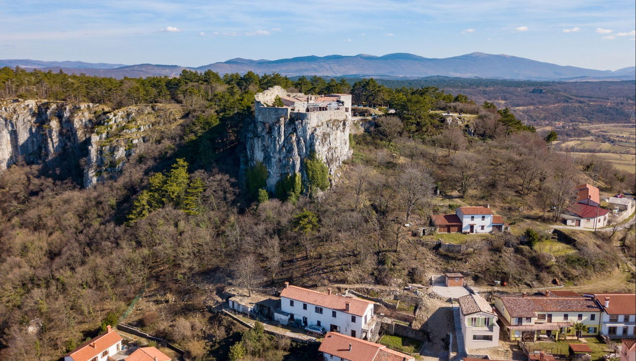 Socerb, Hrastovlje & Marezige Day Trip - Foto 1