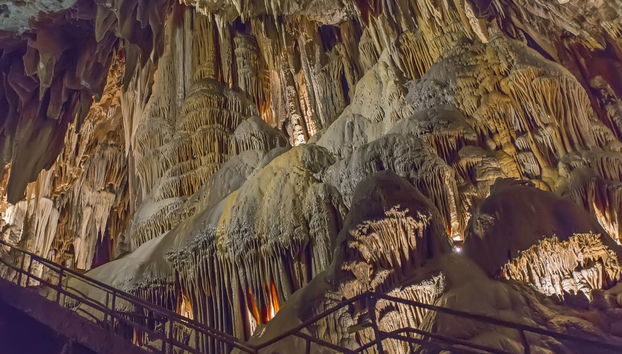 Excursión a la Cueva de Valporquero - Photo 2