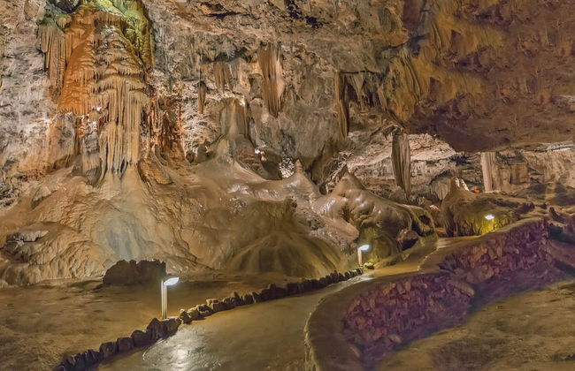 Excursión a la Cueva de Valporquero - Foto 1