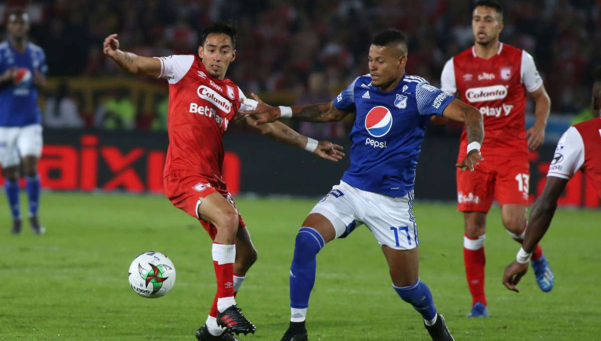 Partita di calcio a Bogotà con guida - Foto 1