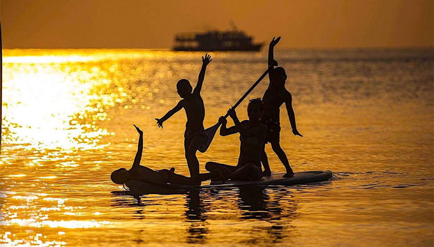 Divertimento sul paddle surf