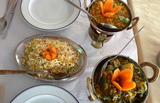 Clase de cocina y cena con una familia india - Foto 1