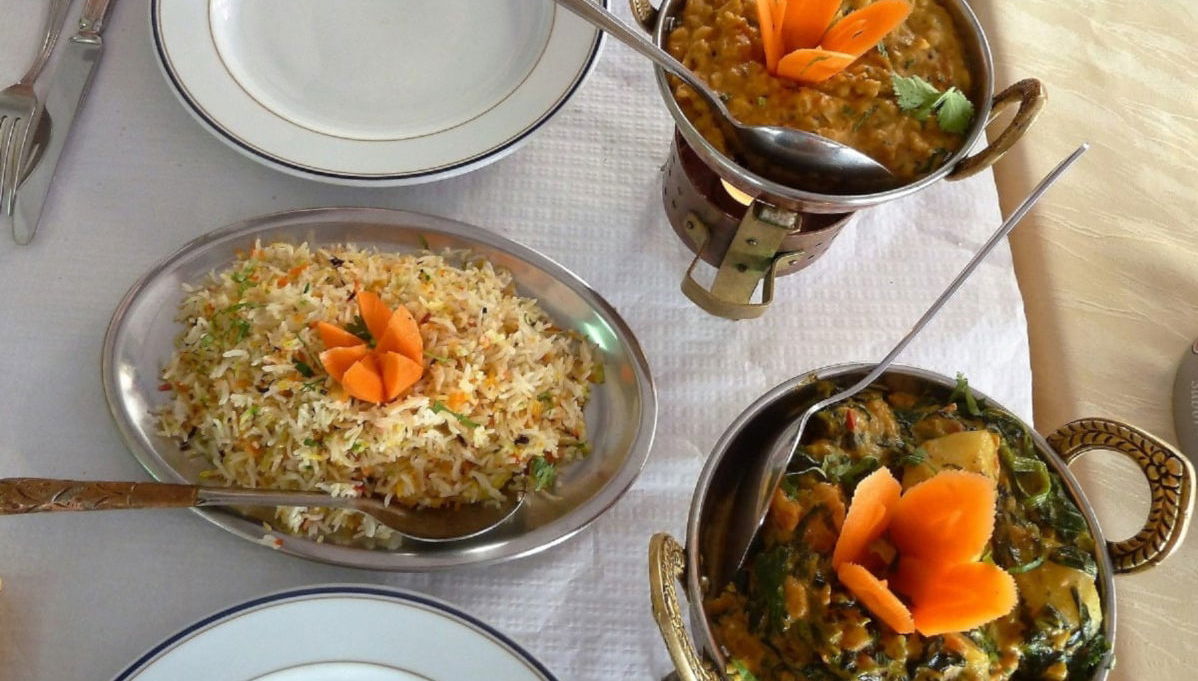 Clase de cocina y cena con una familia india - Foto 1