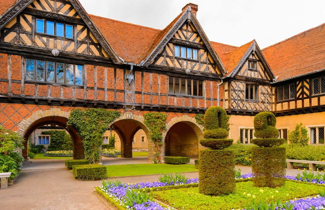 Potsdam Hop On Hop Off Bus Tour - Photo 3