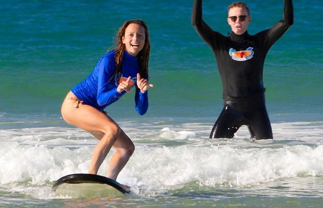Noosa Heads Surf Lesson - Photo 4
