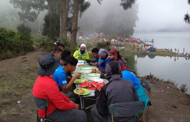 Tour privato di trekking per 4 giorni sul monte Rinjani - Foto 4