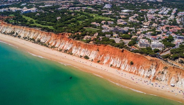 Playa Falésia, en el Algarve