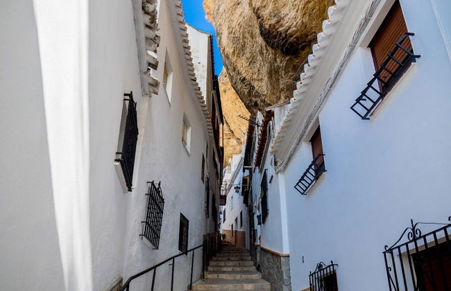 Setenil de las Bodegas Tour - Photo 3