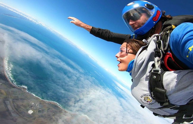 Skydiving in Melbourne - Photo 9