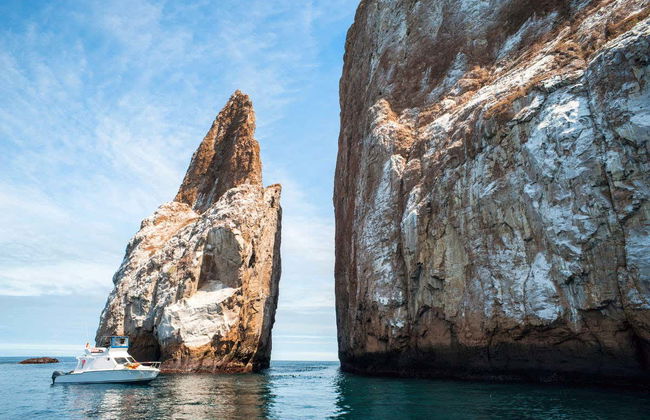 Sleeping Lion Rock Day Trip - Photo 1