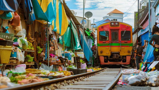 Excursion au marché ferroviaire, au marché flottant et aux vestiges d'Ayutthaya - Photo 4