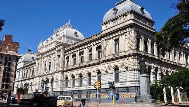 Transporte a Montevidéu: ferry + ônibus - Foto 2