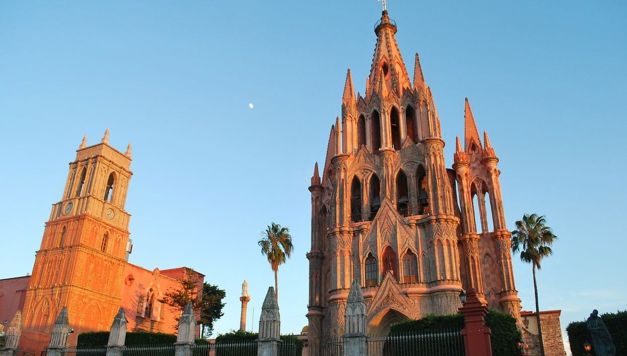 Day Trip to San Miguel de Allende + Hot Springs - Photo 1