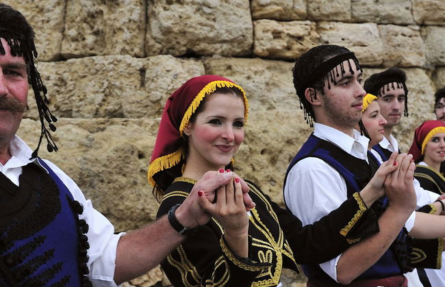 Traditional Greek Dance at Dora Stratou Theatre - Foto 4