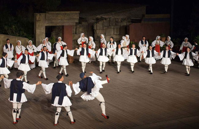 Traditional Greek Dance at Dora Stratou Theatre - Foto 2
