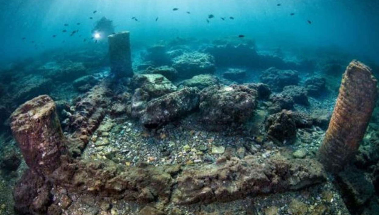 Snorkelling in the Underwater Archaeological Park of Baia - Photo 1
