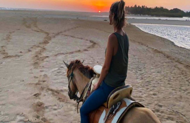 Passeio a cavalo ao pôr do sol na praia de Puerto Suelo - Tour noturno - Foto 7