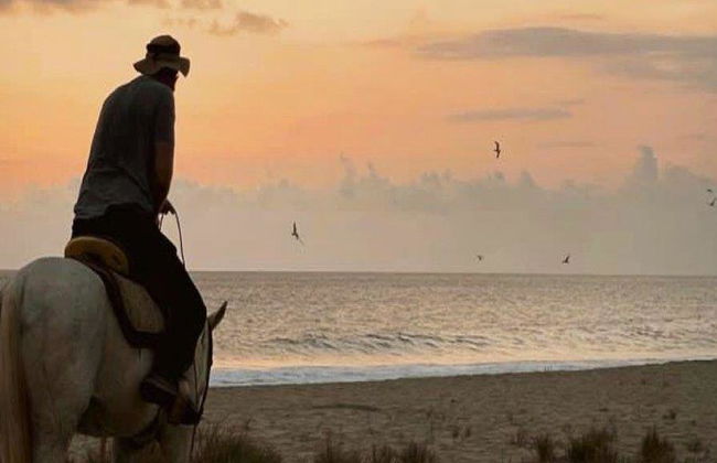 Passeio a cavalo ao pôr do sol na praia de Puerto Suelo - Tour noturno - Foto 10
