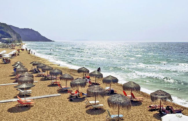 Découvrez Pontikonisi, Mon Repos, Achilleion et baignez-vous à la plage de Marathias - Photo 9