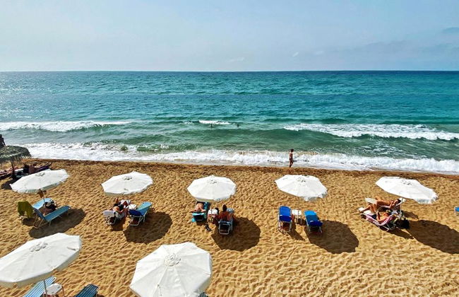 Découvrez Pontikonisi, Mon Repos, Achilleion et baignez-vous à la plage de Marathias - Photo 11