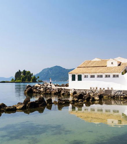 Foto - Discover Pontikonisi, Mon Repos, Achilleion e nuota a Marathias Beach – Tour di un&apos;intera giornata