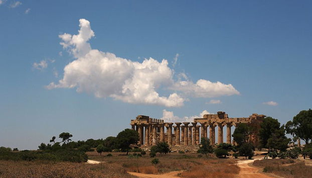 Sicily: Skip-the-line Entry Ticket to Segesta Archeological Park & Shuttle Service - Photo 3