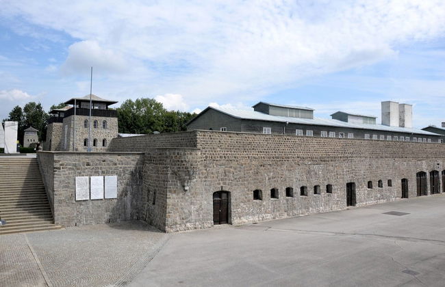 Escursione al campo di concentramento di Mauthausen - Foto 1